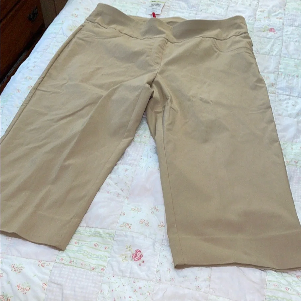 Ruby Rd Tan Capris Lightweight Summer Essential - Picture 1 of 10